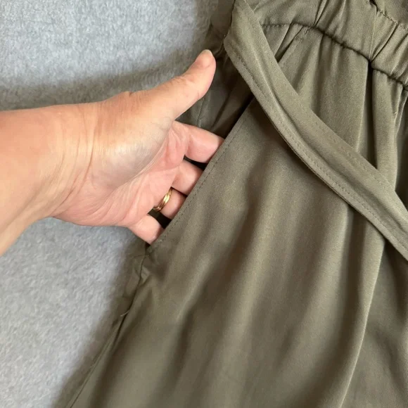 NWT GNW‎ Olive Green Wide Leg Culottes Flowy Tie Front Crops With Elastic Waist - Picture 4 of 12